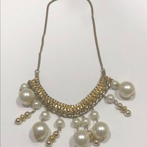 Necklace gold and pearl. Vintage piece.